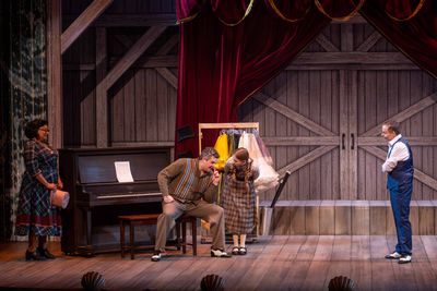 Irving Berlin's White Christmas production photo