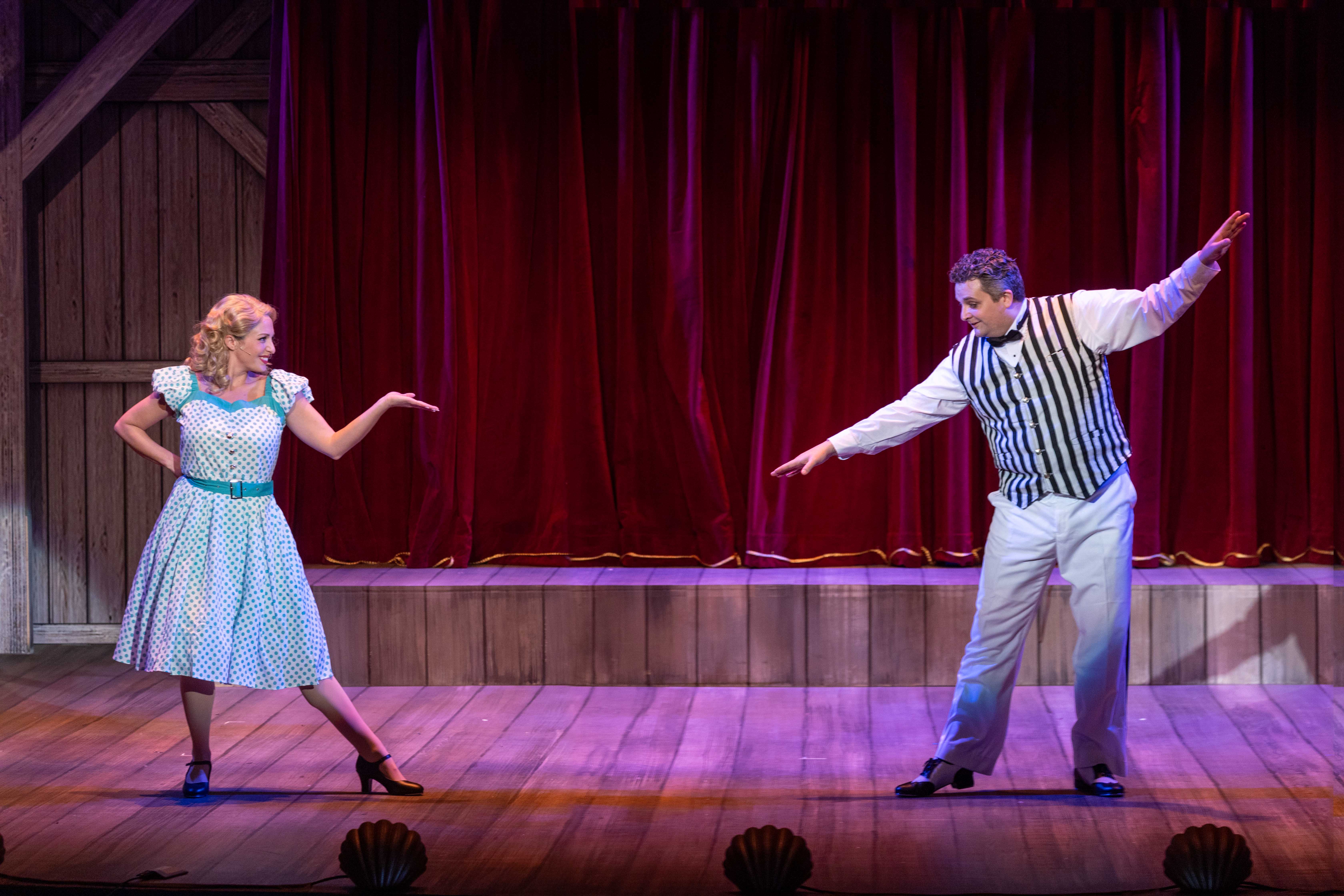 Irving Berlin's White Christmas production photo